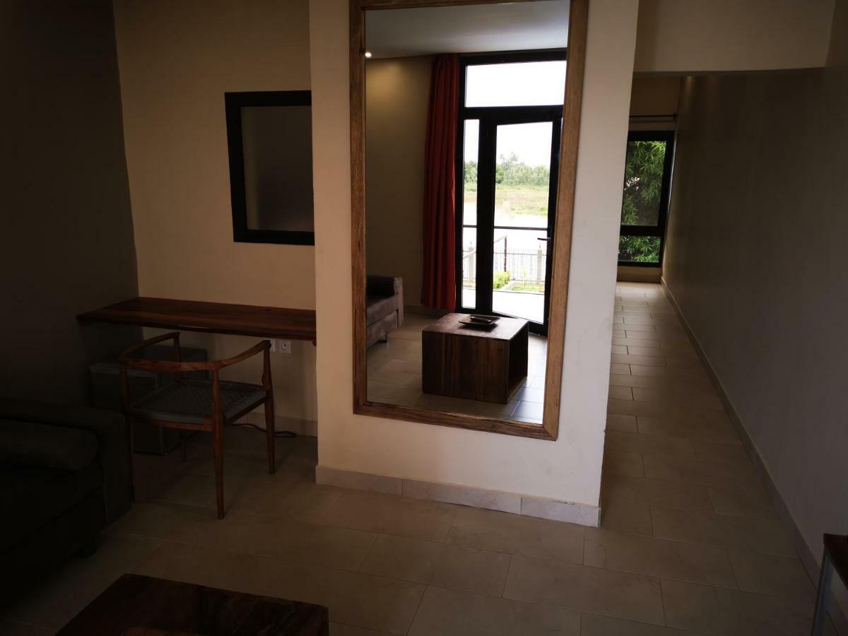 Au Bord De L'Eau Hotel Bamako Exterior foto