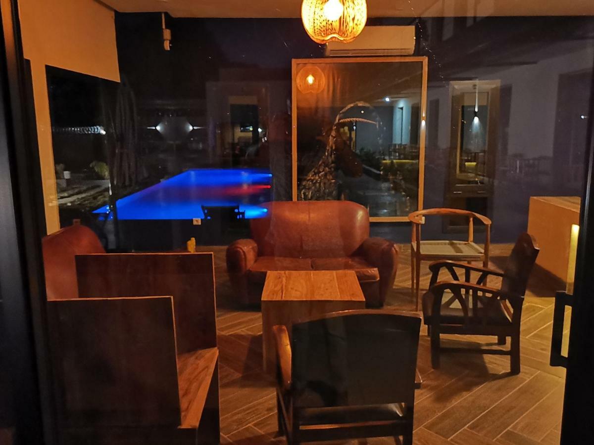 Au Bord De L'Eau Hotel Bamako Exterior foto