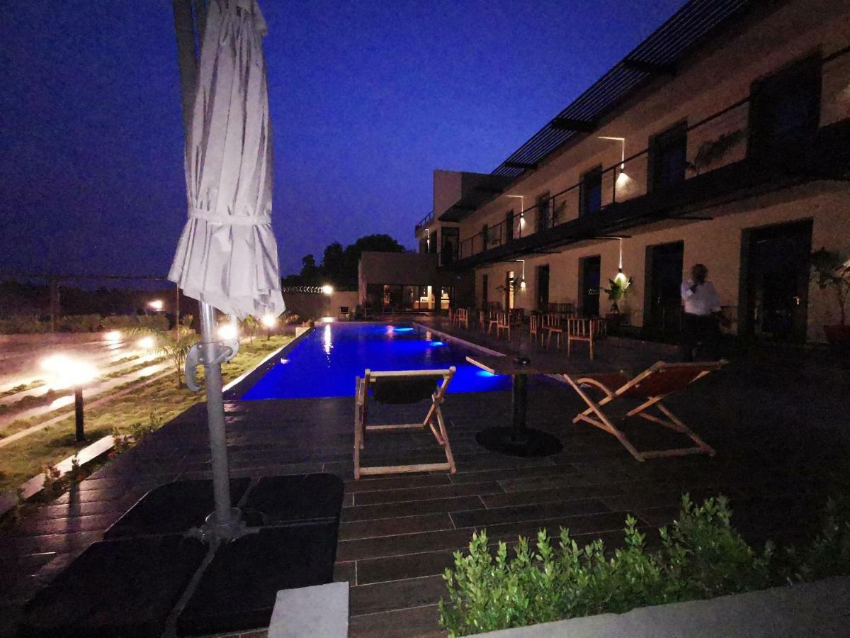 Au Bord De L'Eau Hotel Bamako Exterior foto